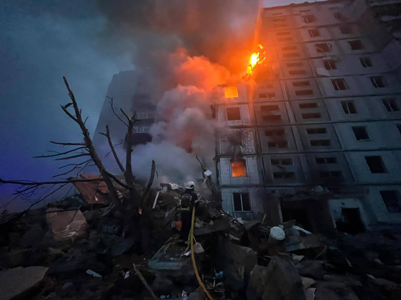 Rusiyanın Ukraynaya raket hücumu nəticəsində ölənlərin sayı 14-ə çatıb - YENİLƏNİB - FOTO/VİDEO