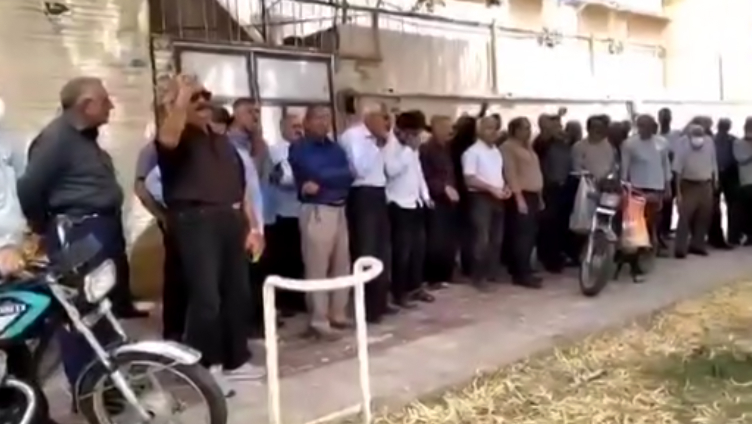İranda pensiyaçıların etirazı davam edir - VİDEO