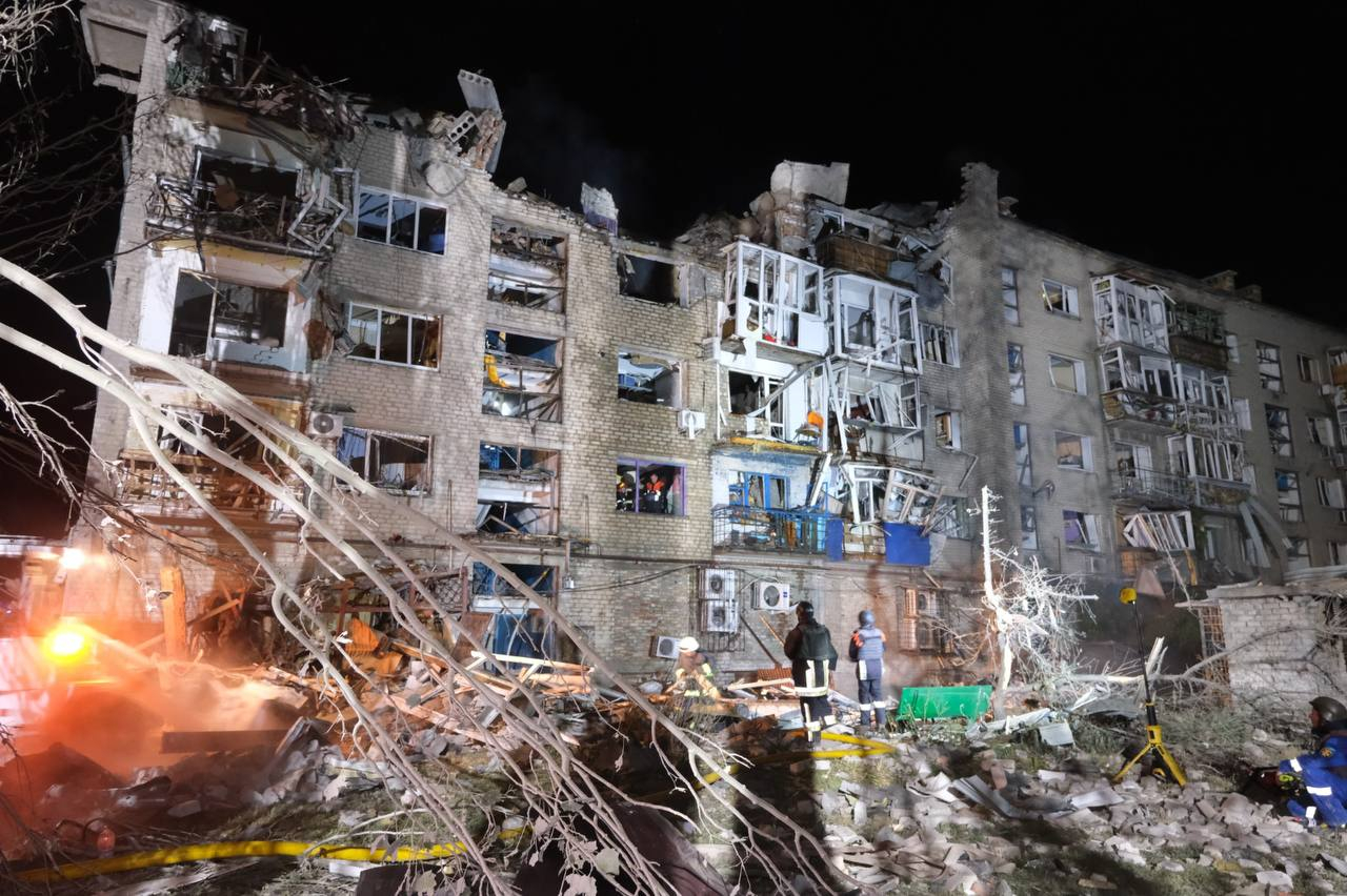 Rusiya Ukraynanın şəhərini raketlərlə vurdu - Çox sayda ölən və yaralanan var - FOTO