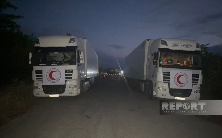 Bakıdan erməniəsilli şəxslərə yardım aparan humanitar karvan Ağdam-Xankəndi yolunda gözləyir - FOTO