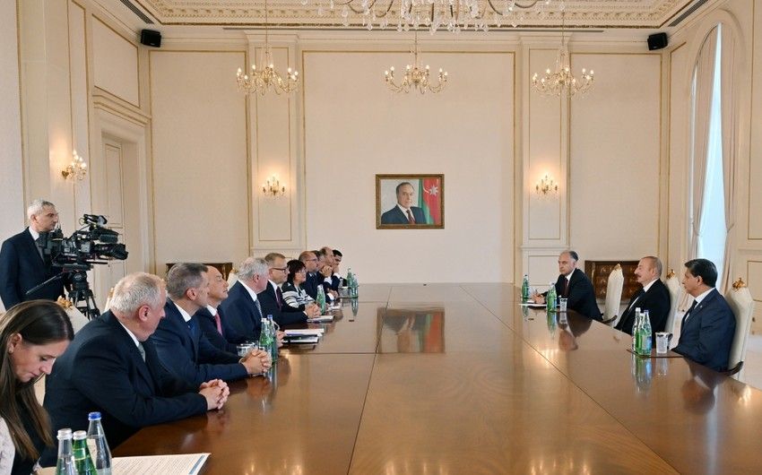 Prezident İlham Əliyev Slovakiya parlamentinin sədrini qəbul edib - FOTO