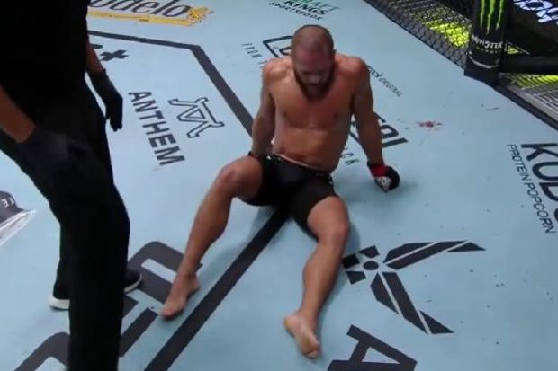 Azərbaycan MMA döyüşçüsü Rafael Fiziyev UFC-dəki döyüşündə zədələndi - VİDEO