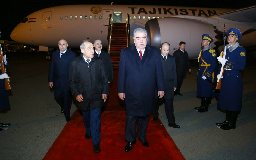 Tacikistan Prezidenti Emoməli Rəhmon Azərbaycana işgüzar səfərə gəlib - FOTO
