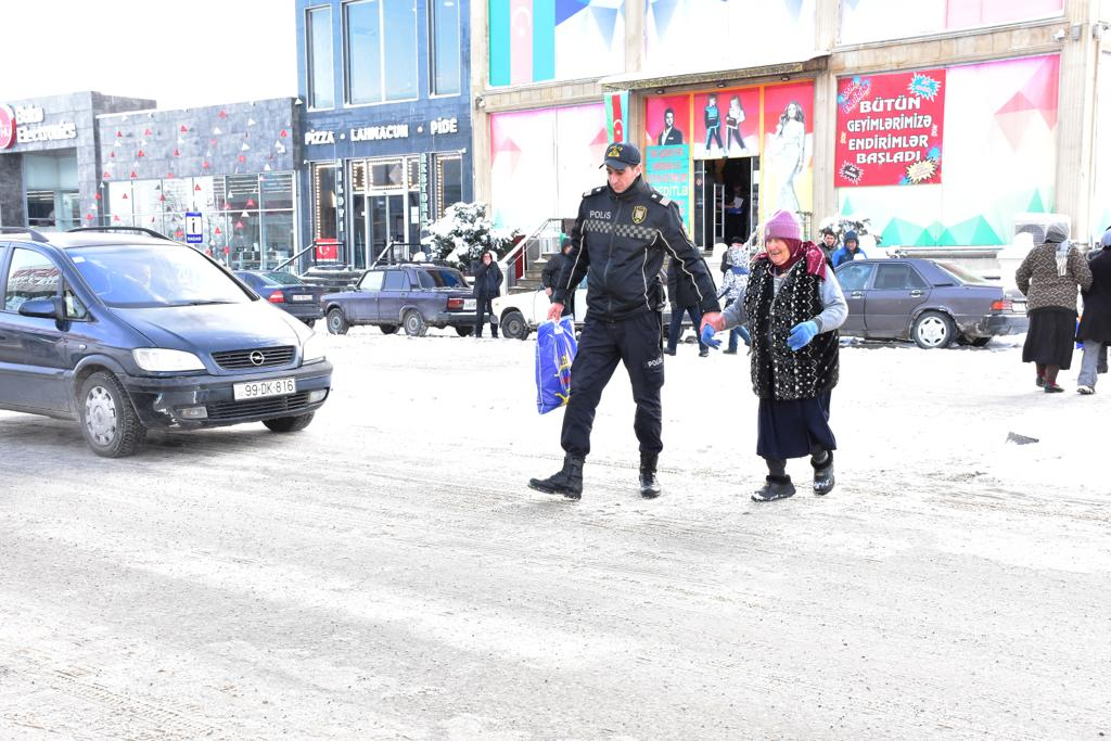 Quba polisi qarlı hava ilə bağlı gücləndirilmiş rejimdə çalışır - FOTO