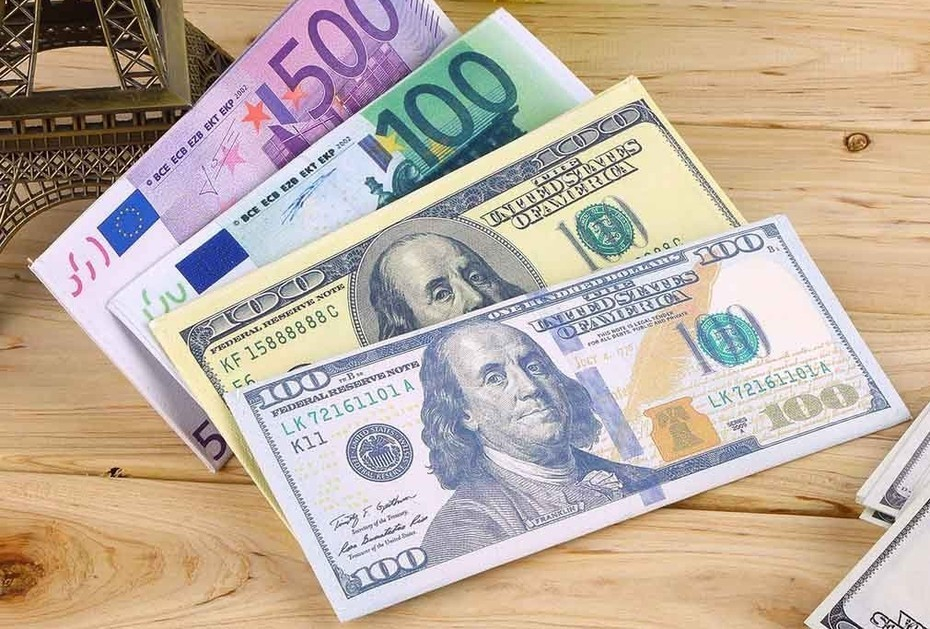 Azərbaycan xarici dövlət borcunu 3 % azaldıb, daxili dövlət borcunu 4 dəfəyə yaxın artırıb