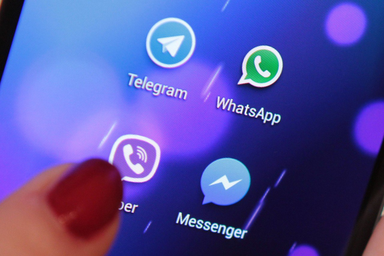 KİV: Rusiyada internetdə PROBLEM - “WhatsApp”, “Telegram” və digərləri işləmir - FOTO
