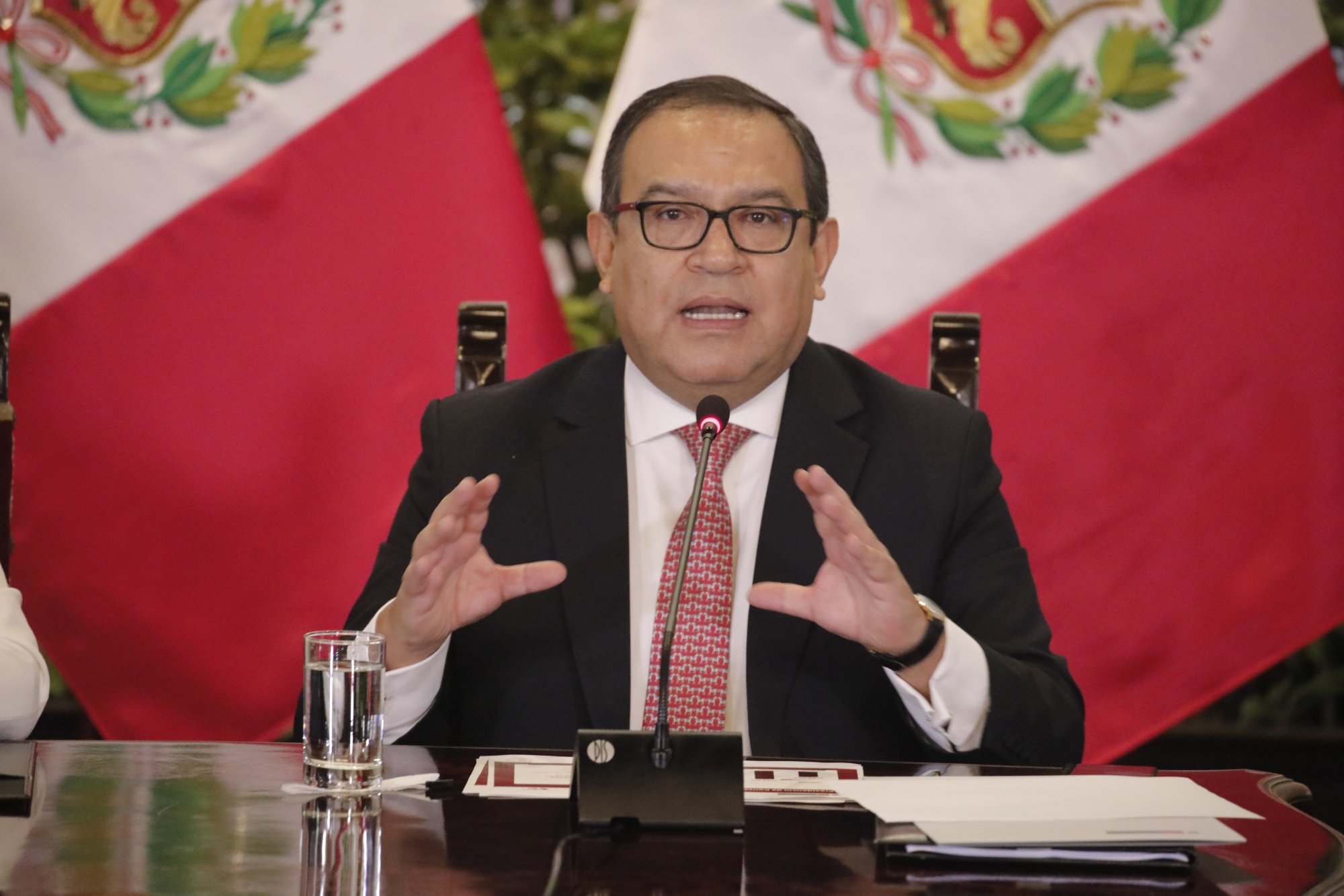 Korrupsiyada ittiham olunan Perunun baş naziri istefa verdi