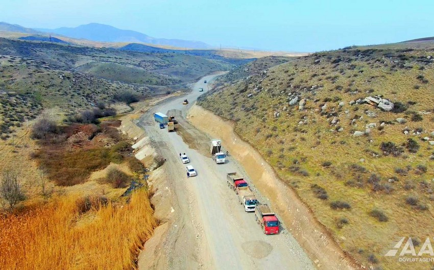 Suqovuşan-Sərsəng su anbarı-Qozlukörpü-Kəlbəcər avtomobil yolunun inşasına başlanılıb - FOTO