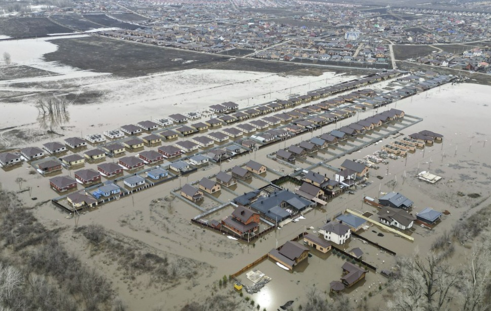 Rusiyada sel suları altında qalan yaşayış binalarının sayı 15,6 mini keçib